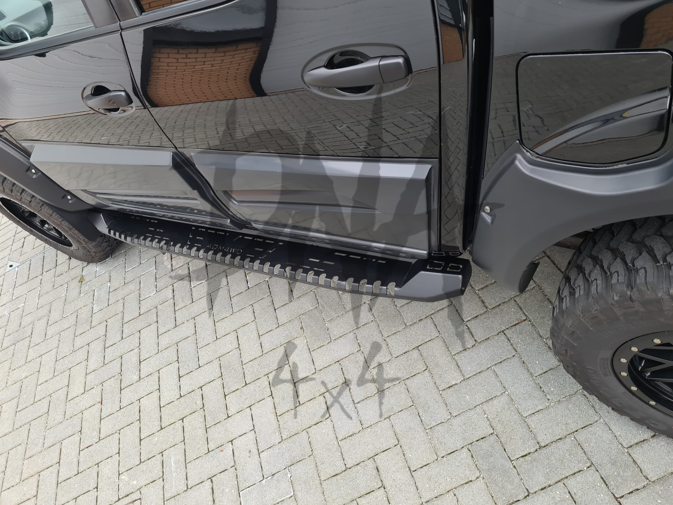 VW Amarok 2017+ Steel Side Steps (Black)
