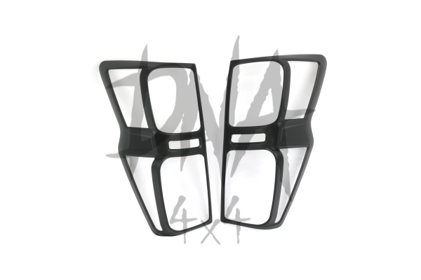 ID21-TLC 15.1 Isuzu D-Max 2021+ Tail Light Covers