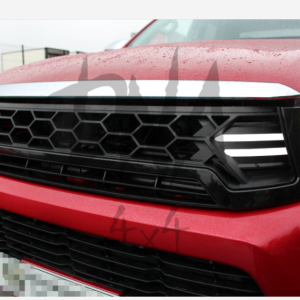 TH15-GR-1 12 Toyota Hilux 2016-2020 Gloss Black DRL LED Grille