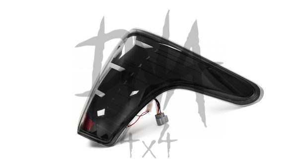 ML5-LT 8.1 Mitsubishi L200 2015-19 LED Tail Lights