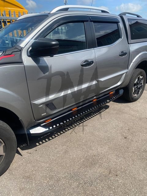 Isuzu D-Max 2012+ Steel Side Steps (Black) With LEDs