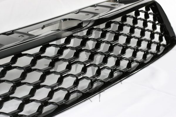 VW Amarok 2010+Front Grille - Gloss Black
