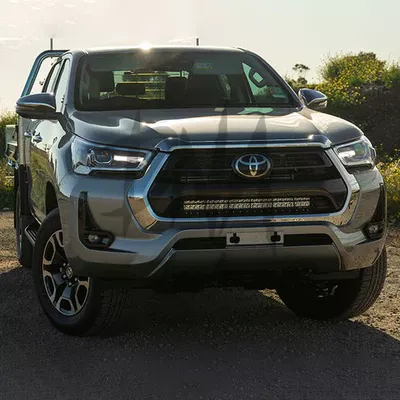 STEDI 2015+ Toyota Hilux (N80) 28 Inch ST4K Inch LED Lightbar Inner Grill Bundle