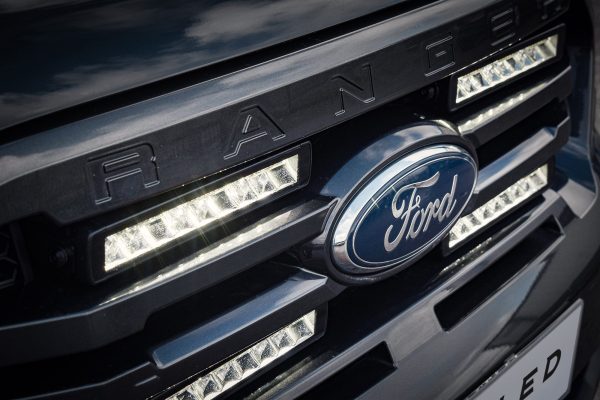 DSC_6225-WEB-BLCK-V2.jpg Stealth LED Ford Ranger T8 2018-2022 Quad 10 Luminous LED Integration Grille Kit - 15,120 Lumens