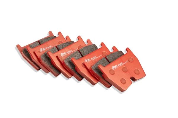 DBA Race Performance Front Brake Pad Set 95.3 x 74.3 x 14.7mm for Audi RS3 8V / Audi Q3 / Audi TTRS quattro 8S