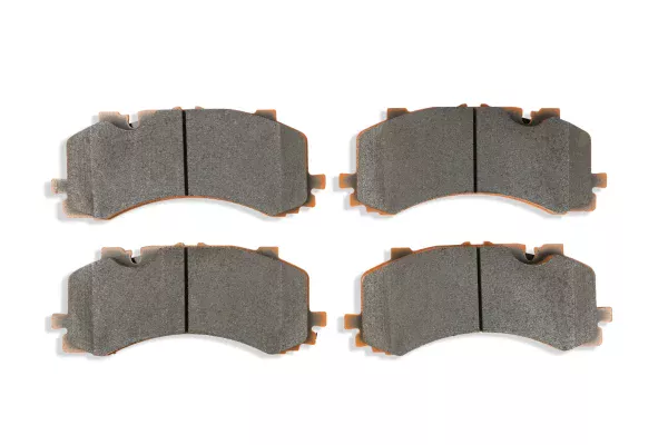 DBA Xtreme Performance Front Brake Pad Set 214.1 x 88.7 x 15.2mm for Audi Q7 / Audi Q8 & More
